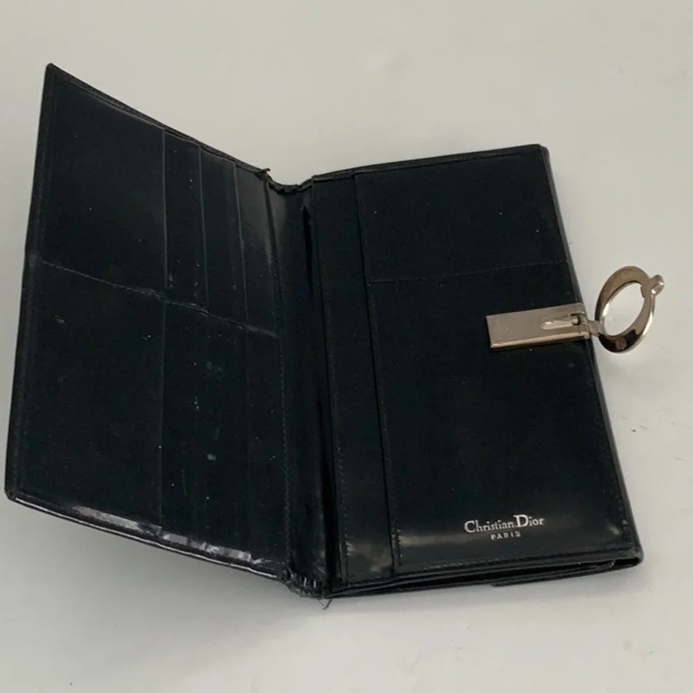 Dior wallet
